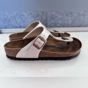 🤍 Birkenstock Women's Gizeh Birko-Flor Patent Sandals – White, Size 6 🤍